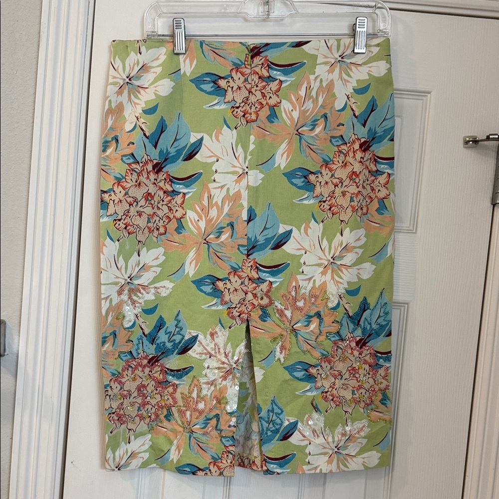 90s Vintage Floral Print Pencil Skirt in Green by Dolce Apparel, w/beadwork - Picture 5 of 9